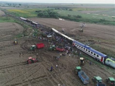 B­a­k­a­n­l­a­r­ ­A­r­s­l­a­n­ ­v­e­ ­D­e­m­i­r­c­a­n­,­ ­t­r­e­n­ ­k­a­z­a­s­ı­ ­b­ö­l­g­e­s­i­n­d­e­